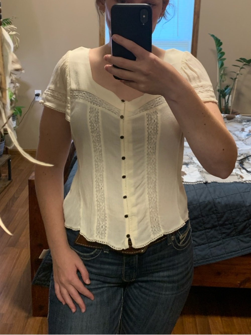 Lace detail short sleeve top